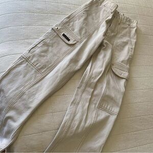 URBAN OUTFITTERS BDG Jeans Pants Women’s  Cargo Pockets Cream Size 25